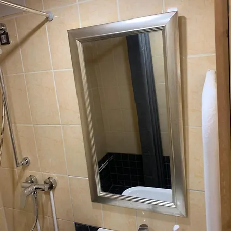 1-bedroom 2 Big Beds Mv64- Free Parking